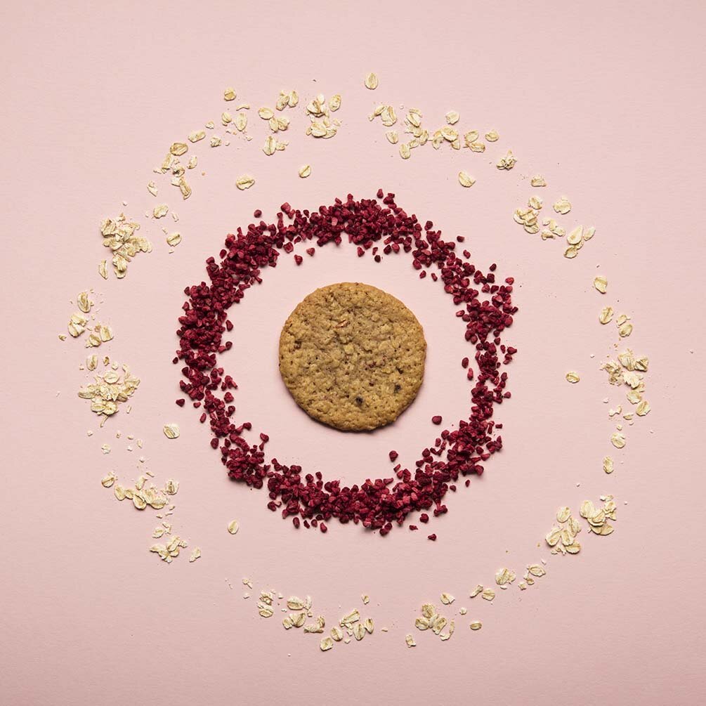 Raspberry Soft Baked Oat Cookies (15 x 30g)